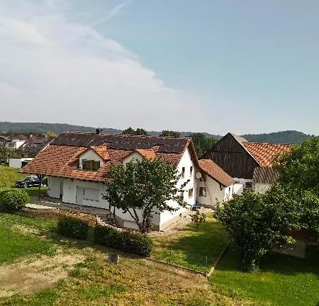 Vibe - Naturnah Parkplatz Neumarkt - *